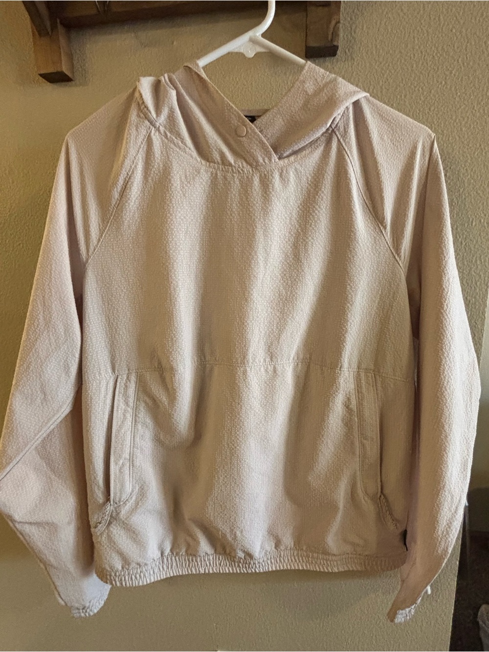 Ultra Lightweight Women’s Mountain Hard Wear Hooded Pullover Air-shell Jacket